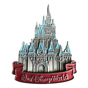 Disney World Cinderella Castle Pin Official Pin Trading 2004‎ Collectible